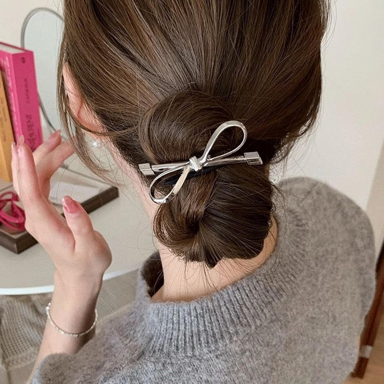 Metal Bows Hair Ties for Women Bows Hair Clips Rubber Elastic Hairband Bowknot Ponytail Holders Hair Accessories for Girls Hair Styling Holiday Party Supplies 4Pcs