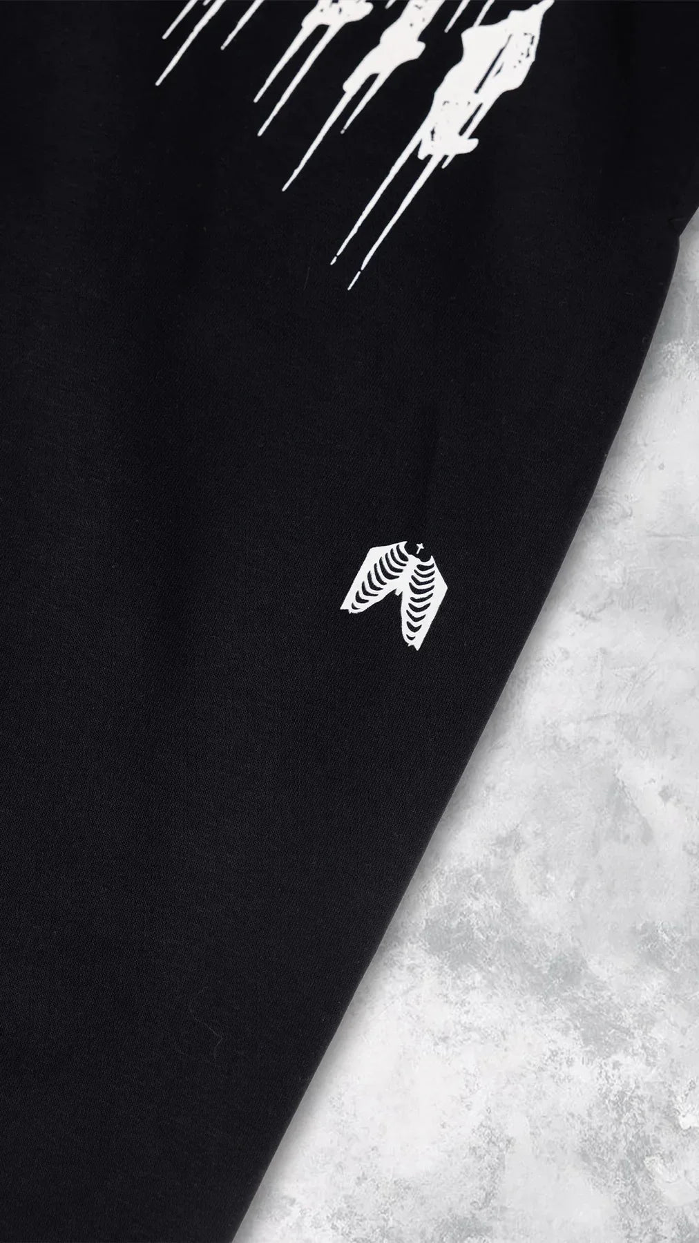 Close-up view of the design on the 2024 Men’s Sports Pants Casual Gym Training Joggers for New Year.